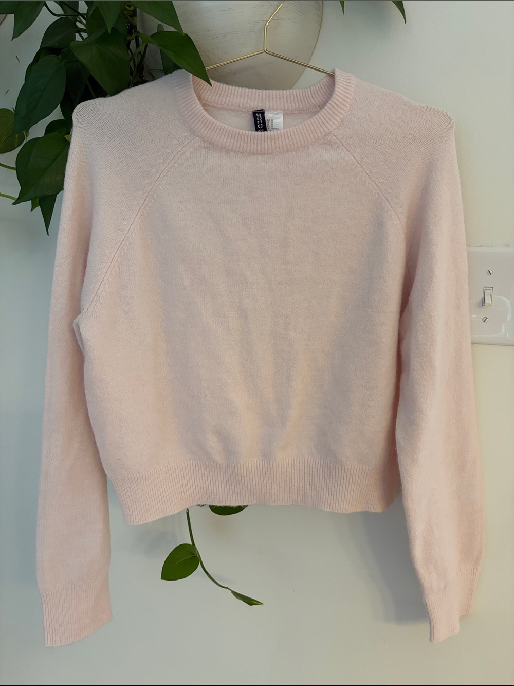 H&M Divided Blush Light Pink Crewneck Sweater - Size Medium